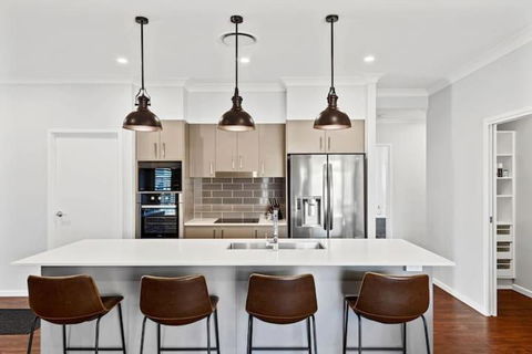 Private Mudjimba Beach Abode - Kalgoorlie Accommodation 3