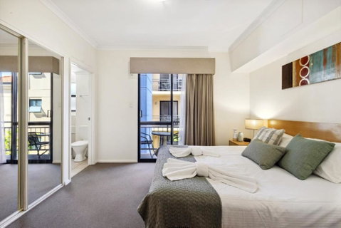 Prized Perth Retreat 1BDR - Kalgoorlie Accommodation 2