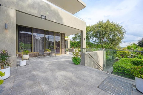 Putney Luxury & Waterview & Pool Near Olympic Park - Kalgoorlie Accommodation 3
