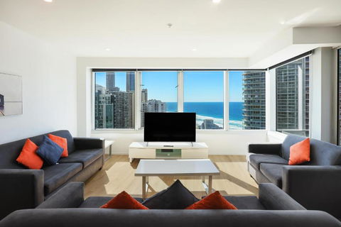 Q Tower Amazing Ocean Views 22nd Level Heated Pools Sleeps 6 - Optimise BNB - Kalgoorlie Accommodation 0