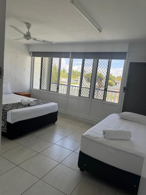 QCWA K P Units - Kalgoorlie Accommodation 2