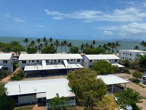 QCWA K P Units - Kalgoorlie Accommodation 0