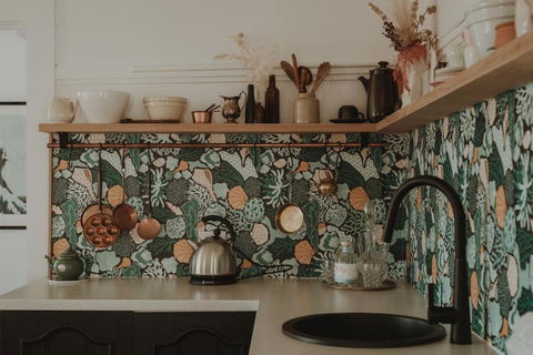 Quaint And Intimate 1-bed Seaside Cottage - Kalgoorlie Accommodation 0