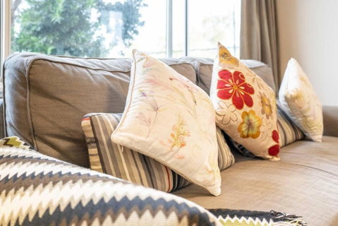 Quaint Auchenflower 1B1B Apt W Parking Close To UQ - Kalgoorlie Accommodation 1