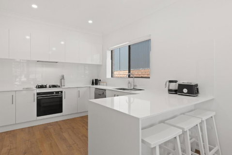 Quiet 2-Bed Retreat With Private Courtyard - Kalgoorlie Accommodation 1