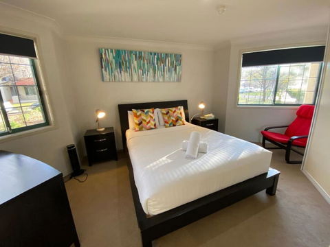 Quiet 2 Bedroom Apt In The Heart Of Old Kingston - Kalgoorlie Accommodation 2