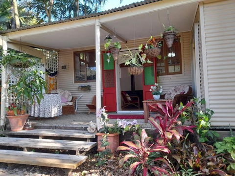 Quirky Cottage In Centre Of Maleny, Walk Everywhere - Kalgoorlie Accommodation 2