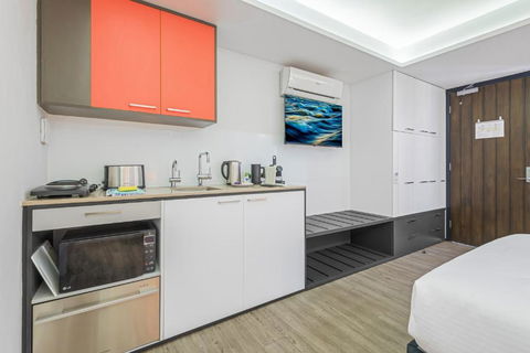 Quirky Studio With Sleek Decor In St Kilda - Kalgoorlie Accommodation 1