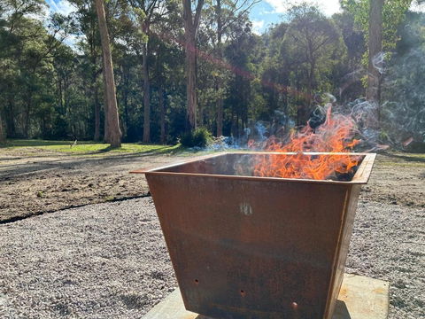 Rail Trail Retreat - Kalgoorlie Accommodation 3
