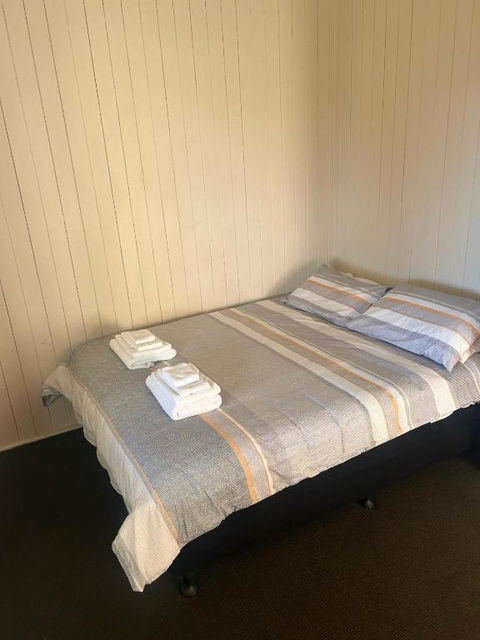Railway Hotel - Kalgoorlie Accommodation 1