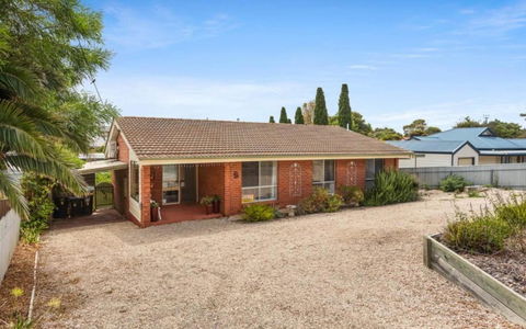Ratties Residence 6 Carnegie St Port Ellliot - No Linen Included - Kalgoorlie Accommodation 2