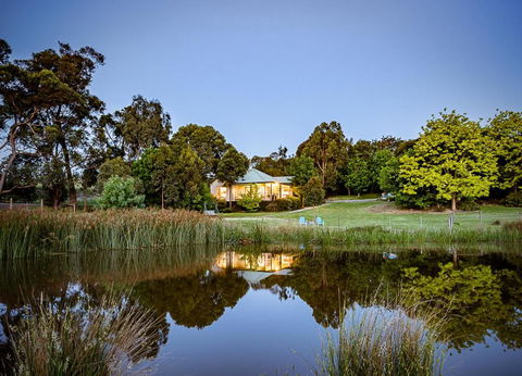 Raynella Alpaca Farmstay - Kalgoorlie Accommodation 0