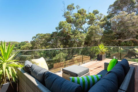 At Agnes Ave: Coastal Views - Kalgoorlie Accommodation 0
