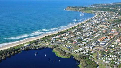 At The Beach - Lennox Head - Kalgoorlie Accommodation 2