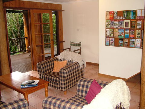 Atherton Blue Gum B&B - Kalgoorlie Accommodation 3