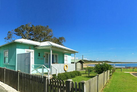 Aurora Beachfront Cottage - Kalgoorlie Accommodation 0