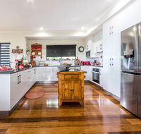 Austinmer - Cannonvale - Kalgoorlie Accommodation