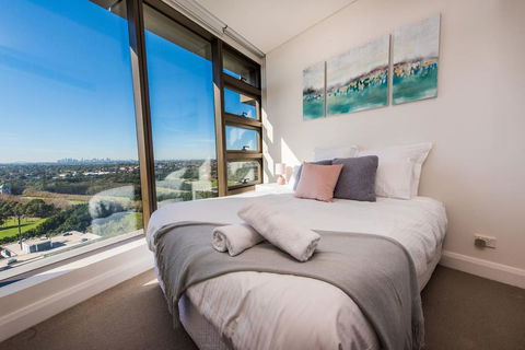 Australia Tower - Olympic Park Green - Kalgoorlie Accommodation 1