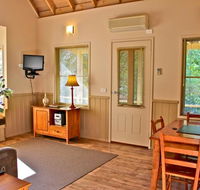 Autumn Leaf Cottage 1 - Kalgoorlie Accommodation