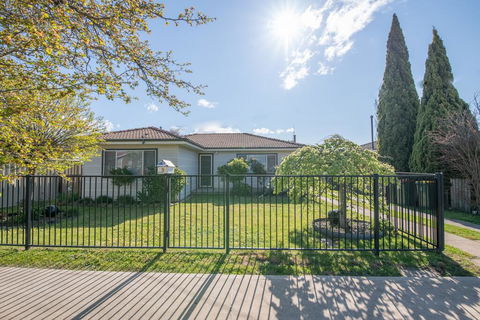 Autumn St - Trendy East Orange - Near CBD - Kalgoorlie Accommodation 0