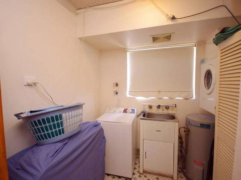 Avilla Court 2 - Kalgoorlie Accommodation 3
