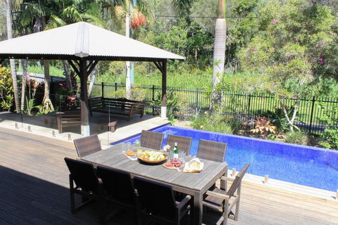 Away On Shirley Lane - Kalgoorlie Accommodation 3