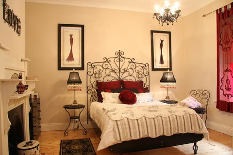 Azalea Cedar-Rose Barossa Valley Villa - Kalgoorlie Accommodation 0