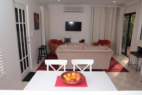 Azalea Villa - Close To The City Of Perth - Kalgoorlie Accommodation 0