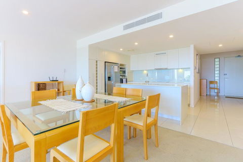 Azura Ocean View Holiday Apartment - Kalgoorlie Accommodation 3