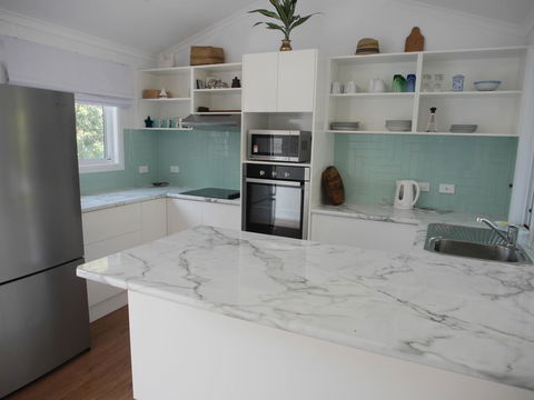 Azure - Kalgoorlie Accommodation 2