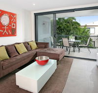 Back of the Block Bulimba - Executive 3BR Bulimba apartment with leafy outlook - Kalgoorlie Accommodation
