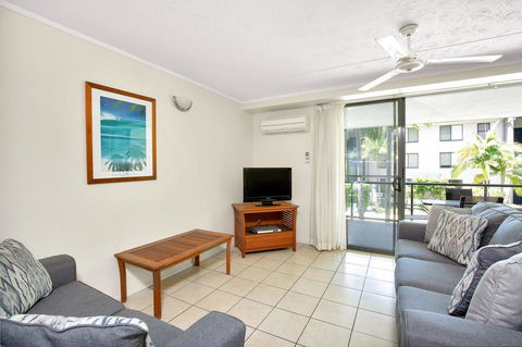 Baden 72 - Rainbow Shores, Stroll To The Beach, Air Con, Swimming Pools - Kalgoorlie Accommodation 1