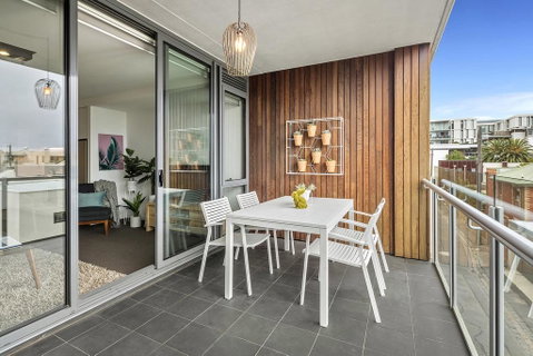 Beach Apartment Port Melbourne - Kalgoorlie Accommodation 2