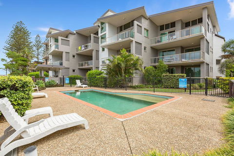 BEACH BLISS LUXURIOUS APARTMENT With POOL - Kalgoorlie Accommodation 0