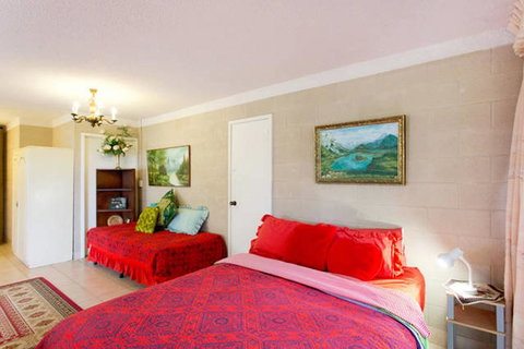 Beach Haven Studio - Kalgoorlie Accommodation 1