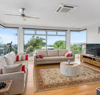 Beach Road Luxury with Ocean Views - Kalgoorlie Accommodation