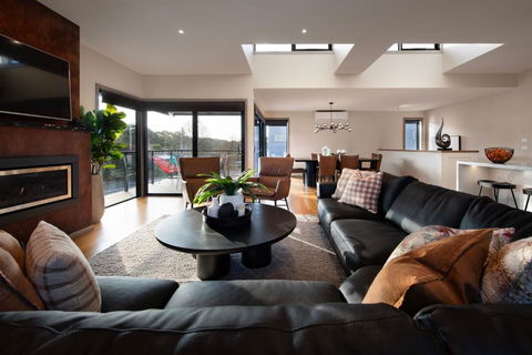 Retreat Lake Daylesford - Free Wifi - Kalgoorlie Accommodation 2