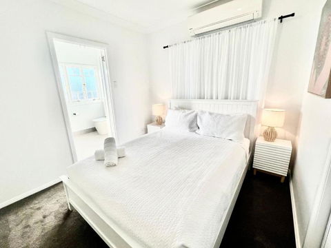 Renovated Queenslander - Upstairs 2km To Stadium - Kalgoorlie Accommodation 2