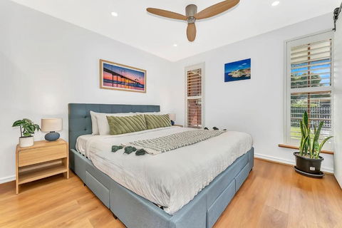 Redbrick Retreat - Generous Coastal Escape - Kalgoorlie Accommodation 2