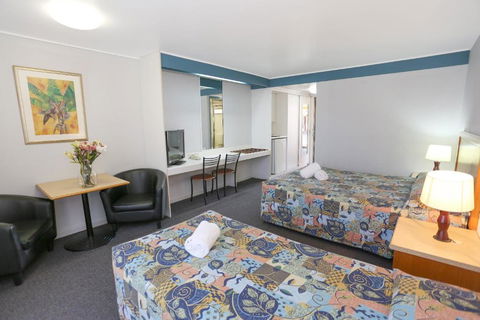 Reef Resort Motel - Kalgoorlie Accommodation 2