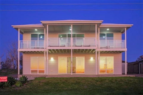 Relax At 36 - Kalgoorlie Accommodation 0