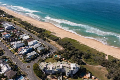 Relaxing Ocean View Apartment In Buddina - Kalgoorlie Accommodation 2
