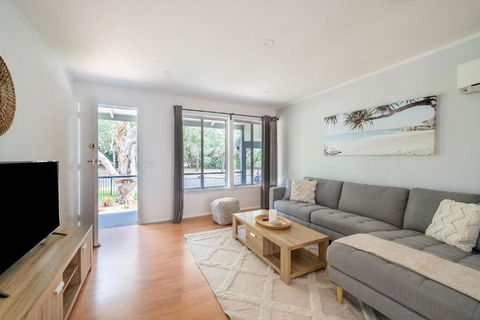 Renovated Beach Home Relax Unwind - Kalgoorlie Accommodation 3