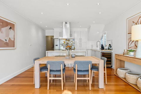 Renovated Brilliance In Bayside Albert Park - Kalgoorlie Accommodation 2