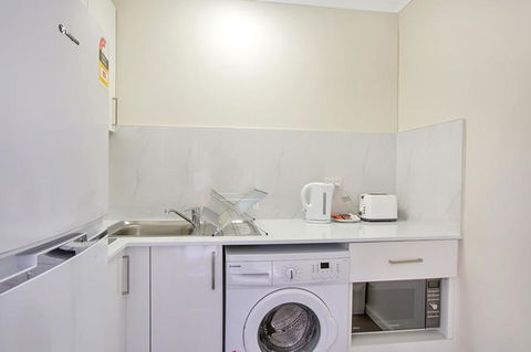 Renovated Stylish Studio - Kalgoorlie Accommodation 3