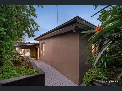 Resort-style 5 Bdrm Home W Pool, Spa & Billiards! - Kalgoorlie Accommodation 2