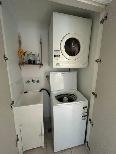 Resort Style Holiday Unit - Kalgoorlie Accommodation 1