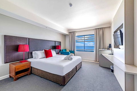 Resort Style Living In An Oceanview King Suite - Kalgoorlie Accommodation 0