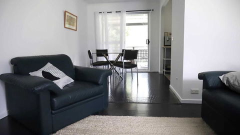 Retro Beach House - Macmasters Beach - Kalgoorlie Accommodation 2