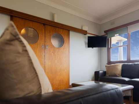 Retro Retreat - Kalgoorlie Accommodation 2